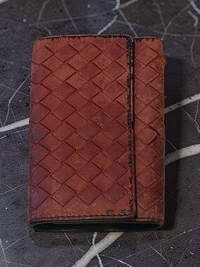 Vintage BOTTEGA VENETA woven leather Key Holder - red and black - luxury leather